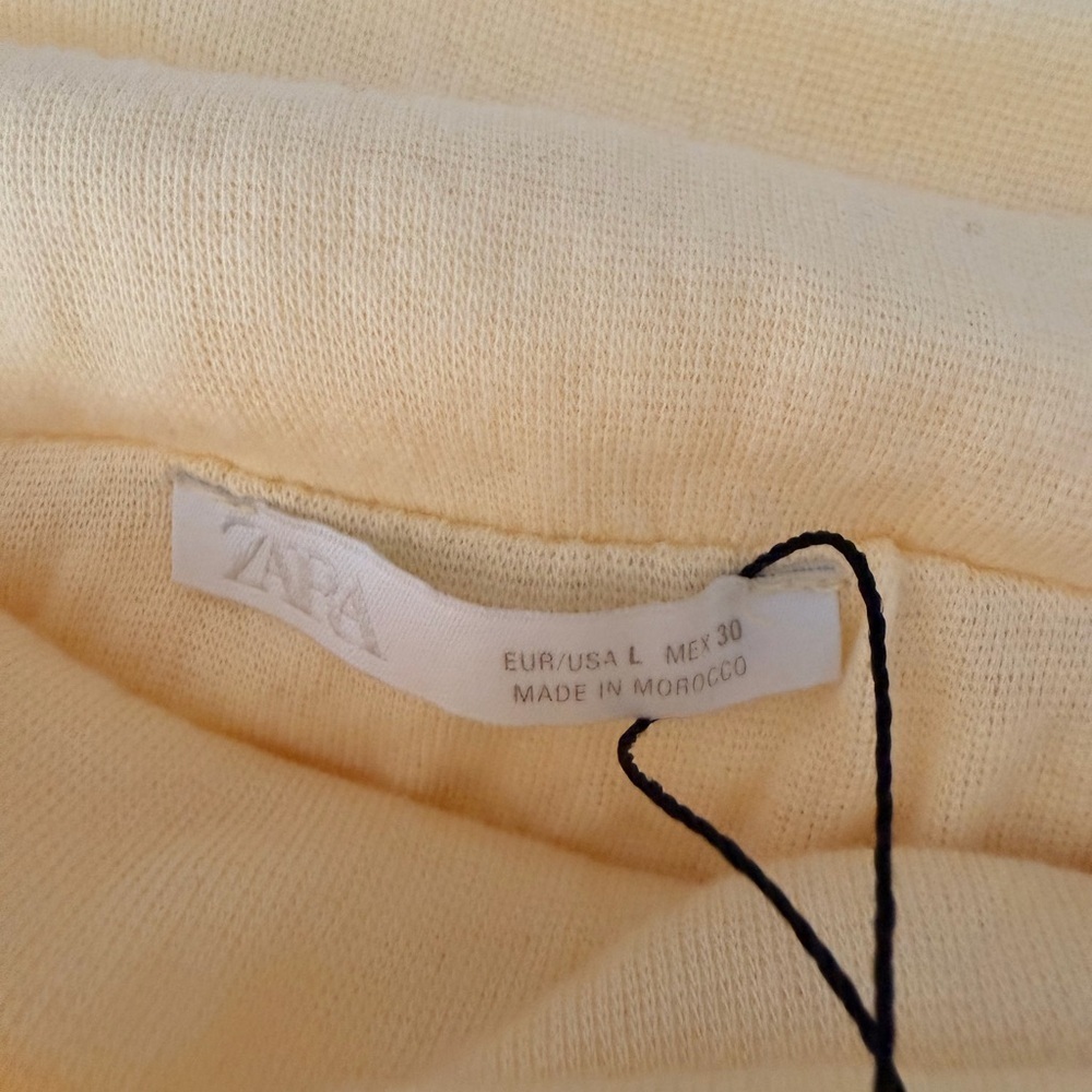 ZARA Soft Light Yellow Off-Shoulder Boat Neck Long Sleeve Top - Picture 4 of 7